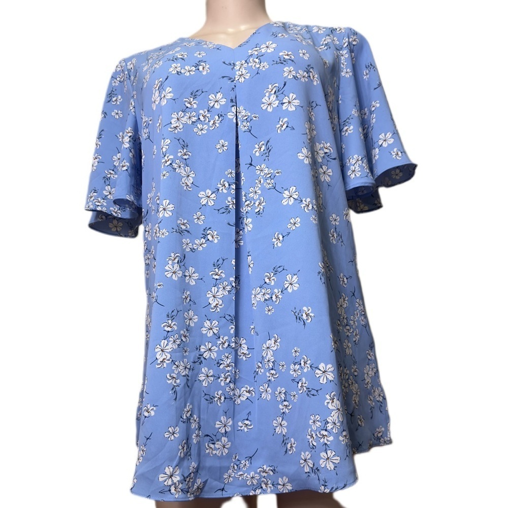 NWOT Anyally Floral Blue Women's Top - Picture 3 of 9